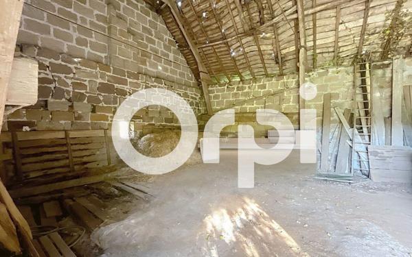 Maison à vendre    2 pièces •  Ussac