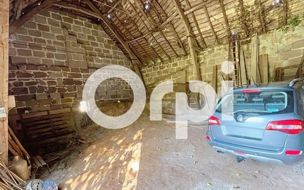 Maison à vendre    2 pièces •  Ussac