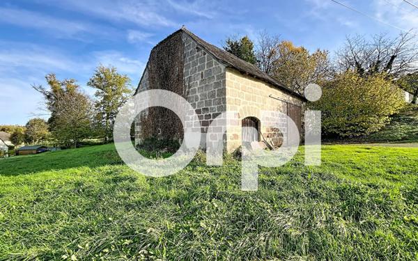 Maison à vendre    2 pièces •  Ussac