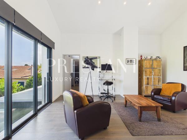 Maison familiale avec piscine et jardin paysager, ANGLET