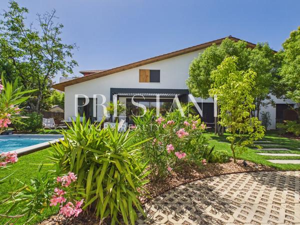 Maison familiale avec piscine et jardin paysager, ANGLET
