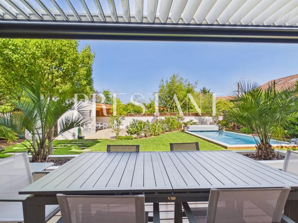 Maison familiale avec piscine et jardin paysager, ANGLET