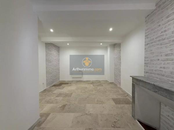 Vente                                                      Maison de ville
                        
                     2 pièces                      69 m2                     à Apt