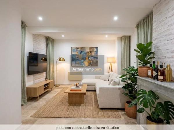 Vente                                                      Maison de ville
                        
                     2 pièces                      69 m2                     à Apt