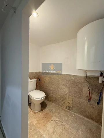 Vente                                                      Maison de ville
                        
                     2 pièces                      69 m2                     à Apt