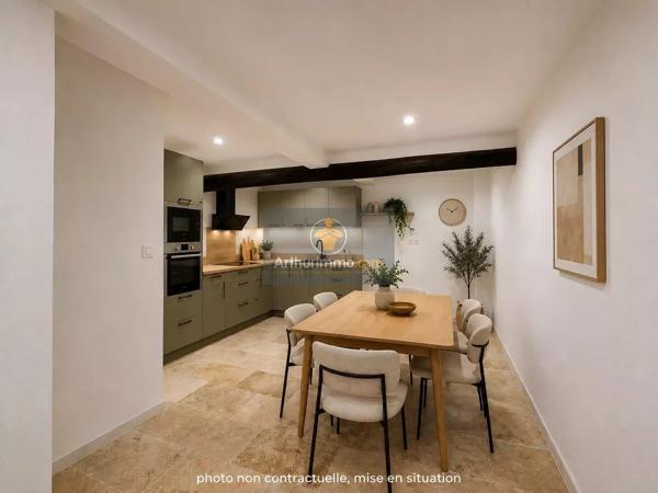 Vente                                                      Maison de ville
                        
                     2 pièces                      69 m2                     à Apt