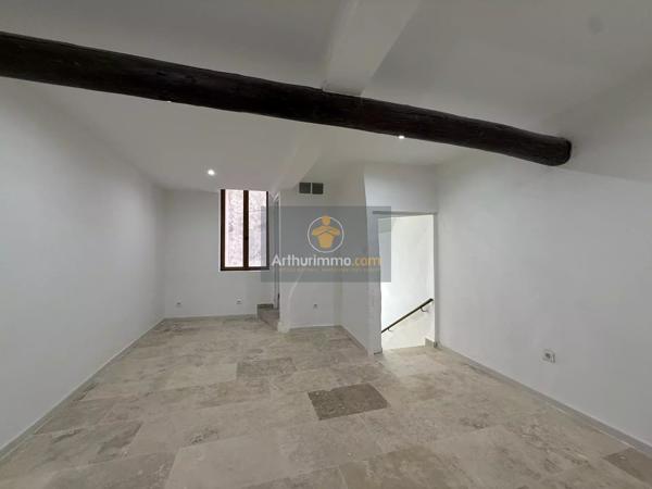 Vente                                                      Maison de ville
                        
                     2 pièces                      69 m2                     à Apt