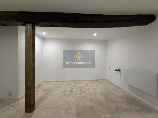 Vente                                                      Maison de ville
                        
                     2 pièces                      69 m2                     à Apt