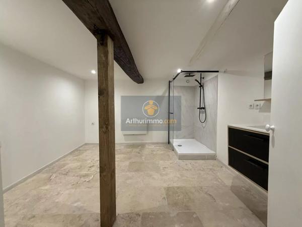 Vente                                                      Maison de ville
                        
                     2 pièces                      69 m2                     à Apt
