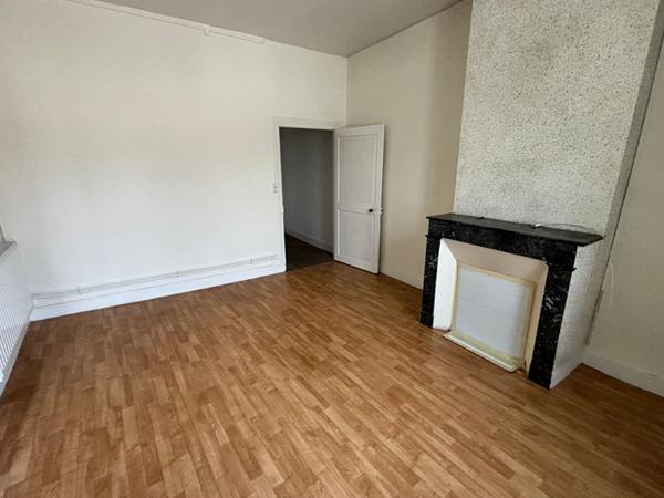 Immeuble Artannes sur Indre