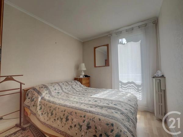 Appartement F4 à vendre  4 pièces - 64,93 m 2   BOUGIVAL  - 78