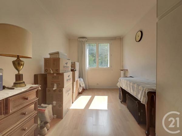 Appartement F4 à vendre  4 pièces - 64,93 m 2   BOUGIVAL  - 78