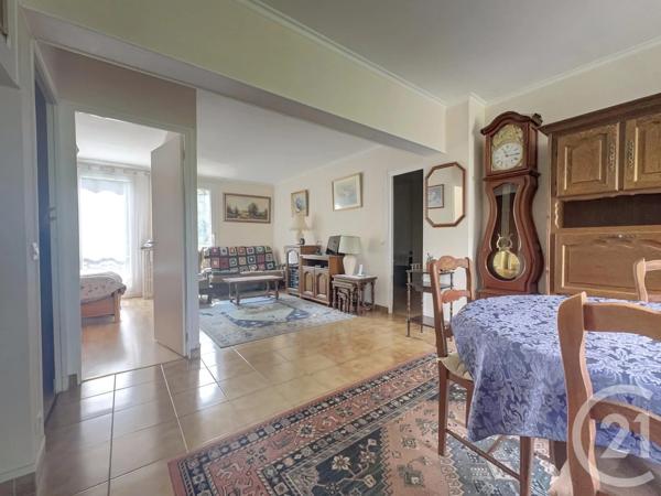 Appartement F4 à vendre  4 pièces - 64,93 m 2   BOUGIVAL  - 78
