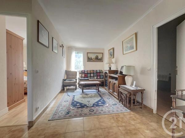 Appartement F4 à vendre  4 pièces - 64,93 m 2   BOUGIVAL  - 78