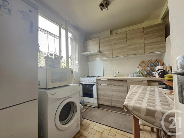 Appartement F4 à vendre  4 pièces - 64,93 m 2   BOUGIVAL  - 78