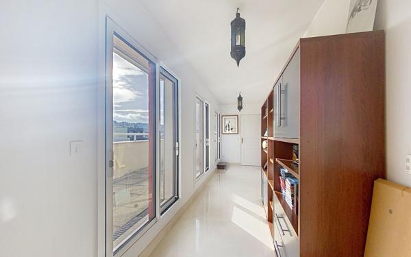 Appartement à vendre    4 pièces • 142,10 m2 Clamart