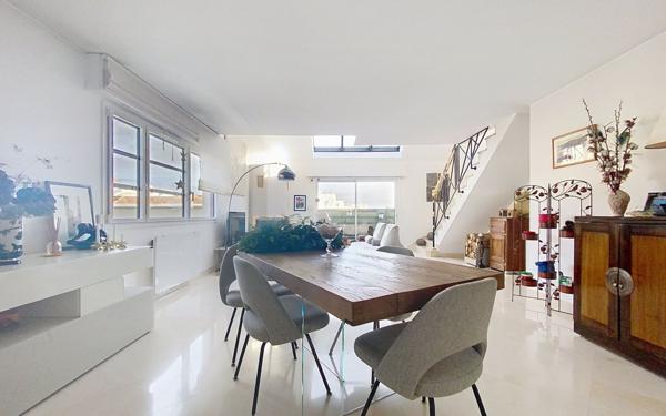 Appartement à vendre    4 pièces • 142,10 m2 Clamart