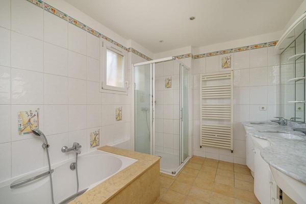 Villa Marseille 6 pièce(s) 200 m2