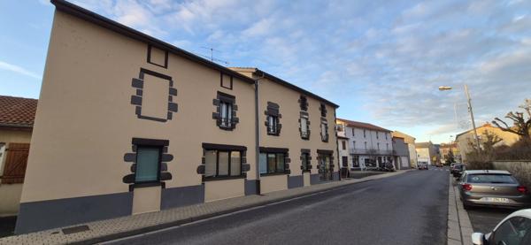 Immeuble commercial loué à vendre à PONTAUMUR (63)