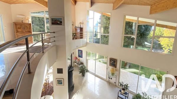 Maison à vendre 7 pièces 311 m² Châteaubernard