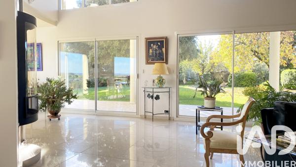 Maison à vendre 7 pièces 311 m² Châteaubernard