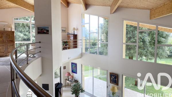 Maison à vendre 7 pièces 311 m² Châteaubernard