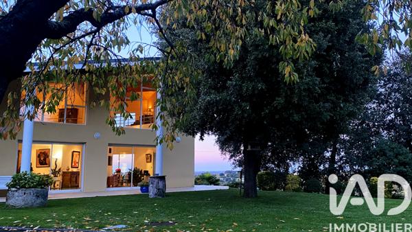 Maison à vendre 7 pièces 311 m² Châteaubernard