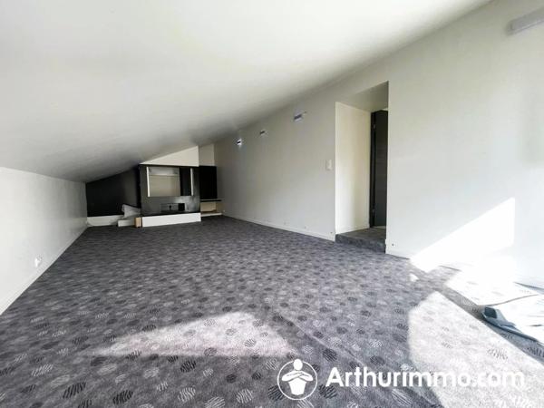 Vente                                                      Maison
                        
                     7 pièces                      206 m2                     à Dasle