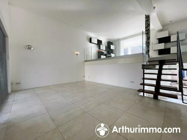 Vente                                                      Maison
                        
                     7 pièces                      206 m2                     à Dasle