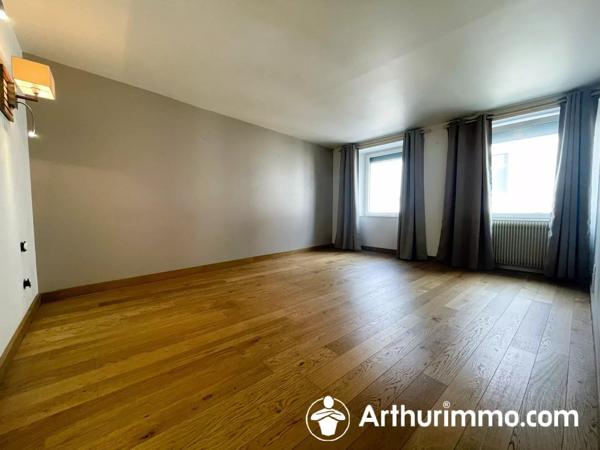 Vente                                                      Maison
                        
                     7 pièces                      206 m2                     à Dasle