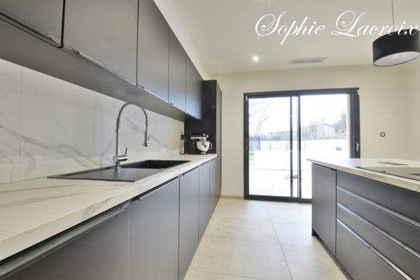 Maison 4 pièces - 130 m² Exclusivité efficity