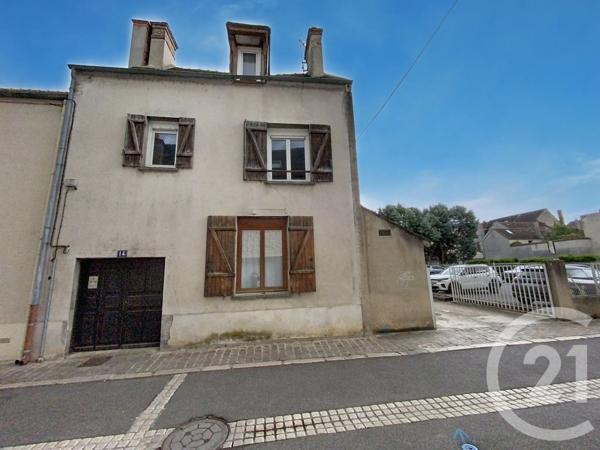 Immeuble à vendre  99 m 2   NEMOURS  - 77
