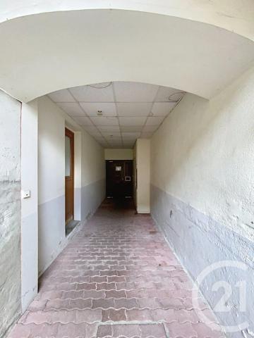 Immeuble à vendre  99 m 2   NEMOURS  - 77