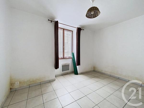 Immeuble à vendre  99 m 2   NEMOURS  - 77