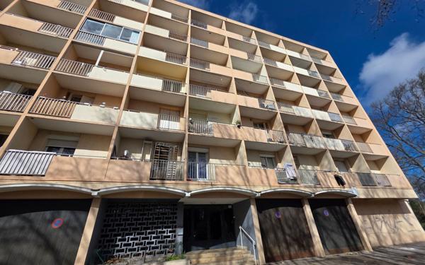 Appartement à vendre    1 pièce •  Perpignan