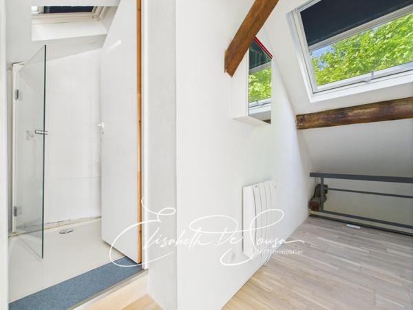 DUPLEX ATYPIQUE DE 2/3 PIECES