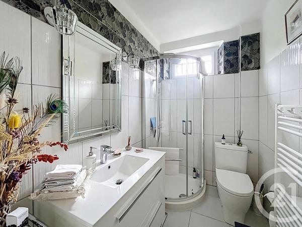 Maison à vendre  5 pièces - 128,50 m 2   PLOUMAGOAR  - 22