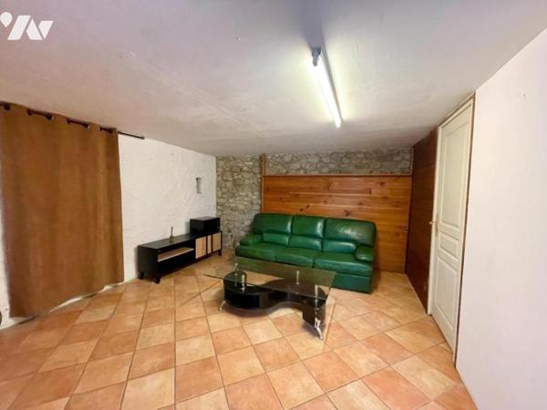 Ensemble immobilier en pierres