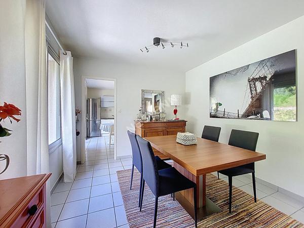 ORVAULT : En VENTE ! Maison familiale 4 chambres, 3 points d'eau, séjour exposé SO sur parcelle de près de 1000m²