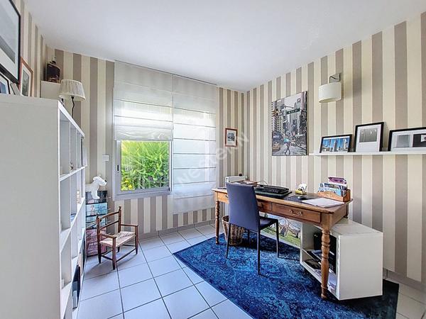 ORVAULT : En VENTE ! Maison familiale 4 chambres, 3 points d'eau, séjour exposé SO sur parcelle de près de 1000m²