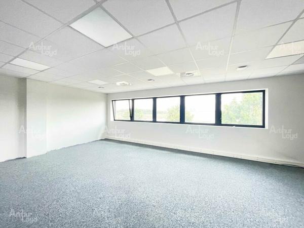 BUREAUX À LOUER À FONTAINE-LÈS-DIJON – À PARTIR DE 48 M²