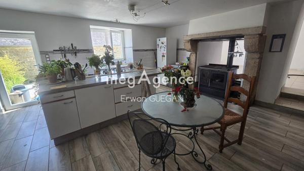 Maison à GUERN, 56310 - 8 pièces 165m²