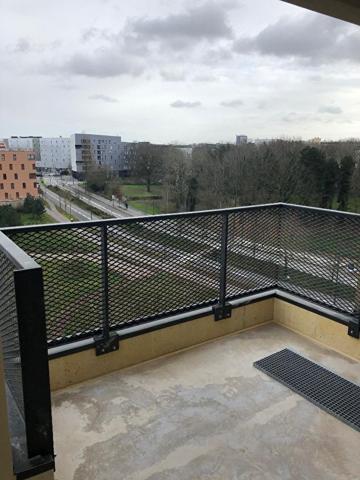 RENNES - LA COURROUZE - Appartement T3 avec parking dans résidence récente