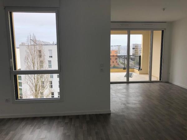 RENNES - LA COURROUZE - Appartement T3 avec parking dans résidence récente