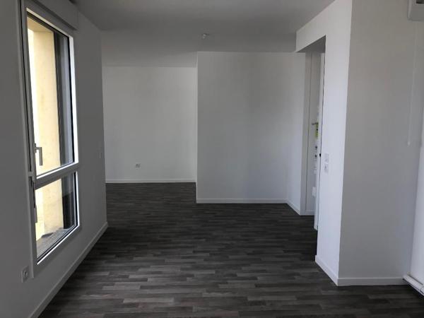 RENNES - LA COURROUZE - Appartement T3 avec parking dans résidence récente