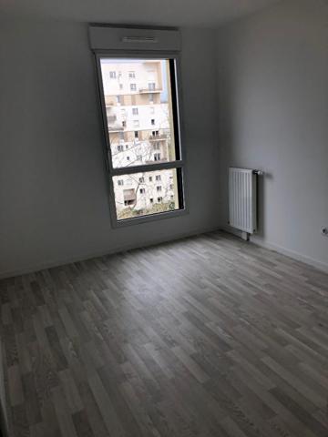 RENNES - LA COURROUZE - Appartement T3 avec parking dans résidence récente