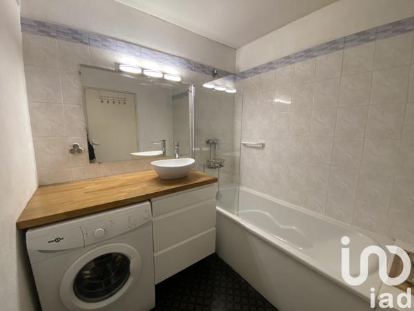 Location appartement 3 pièces 69 m² Toulon
