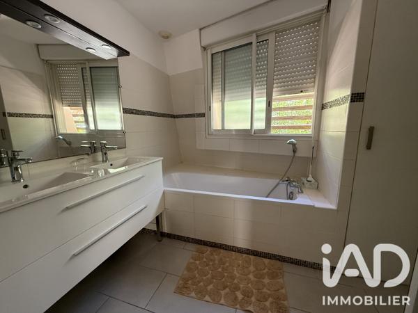 Appartement à vendre 4 pièces 124,8 m² La Londe-les-Maures