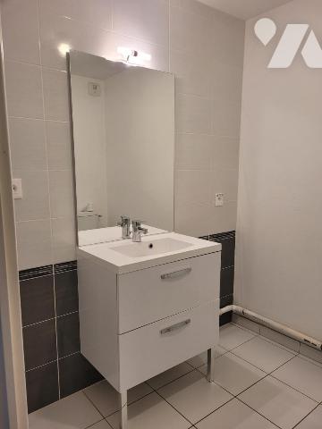 A VENDRE 56 VANNES QUARTIER VANOCEA APPT T2 43.22 m² + parking Couvert