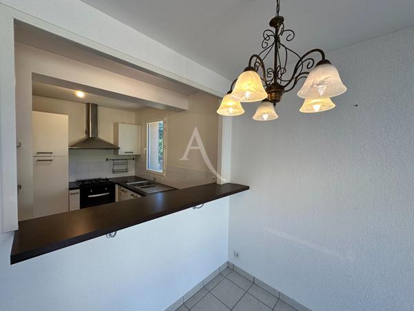 APPARTEMENT TYPE 3 AVEC TERRASSE JARDIN GARAGE CAVE VUE MONT D OR